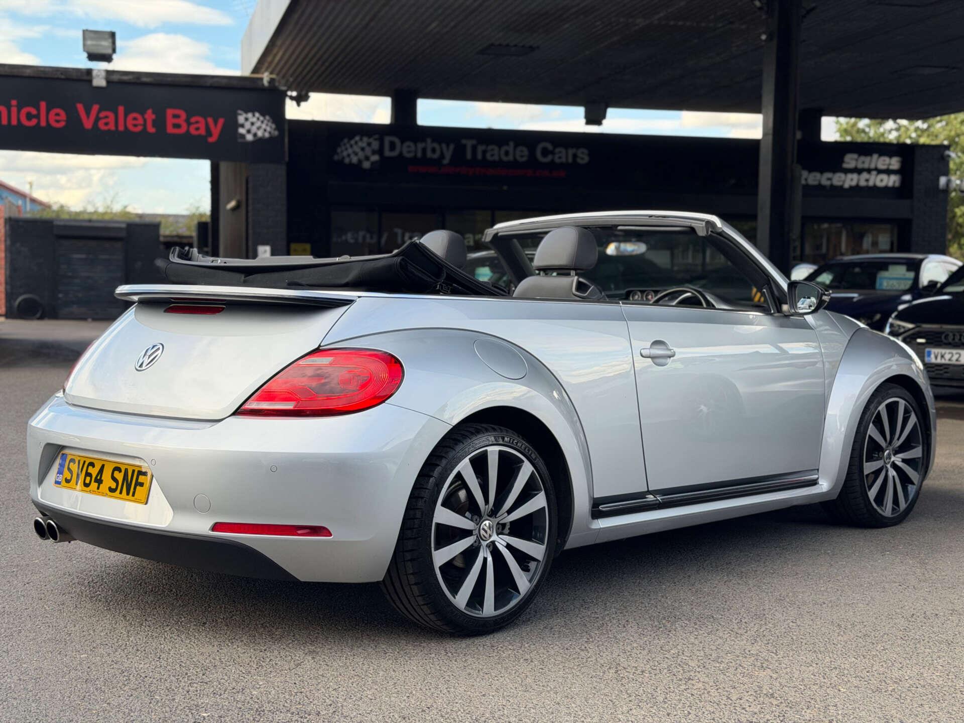 Volkswagen Beetle view 22