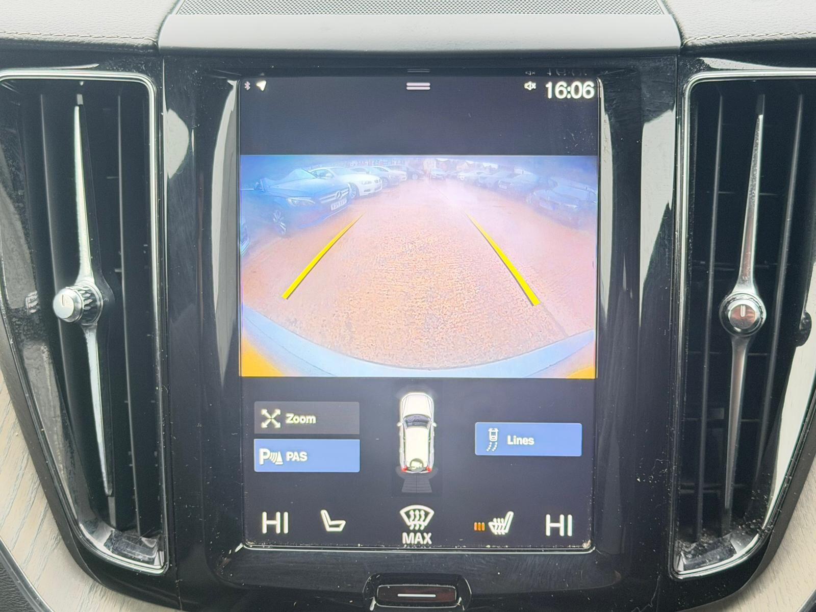 Volvo XC60 view 2