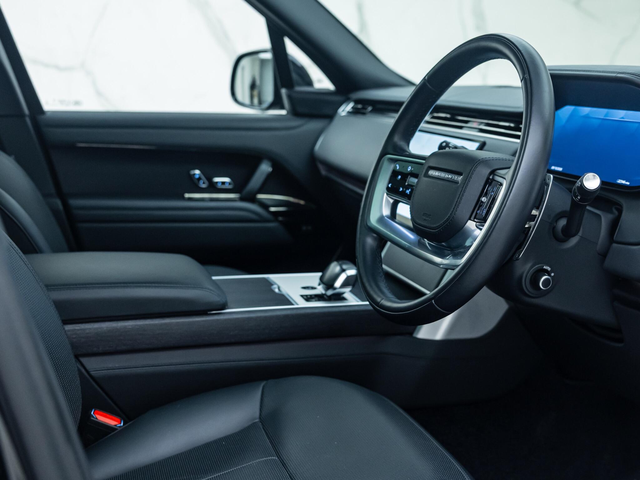Land Rover Range Rover view 14