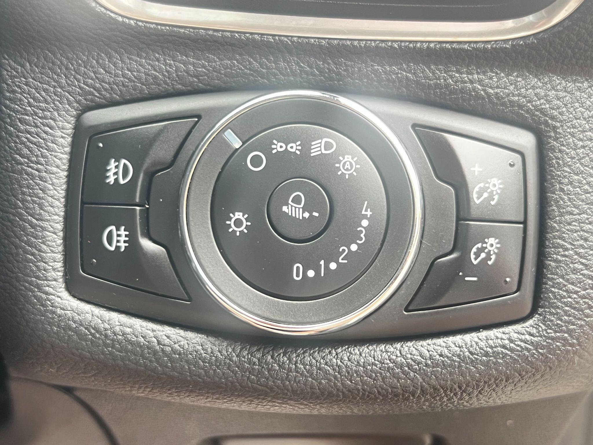 Ford B-Max view 30