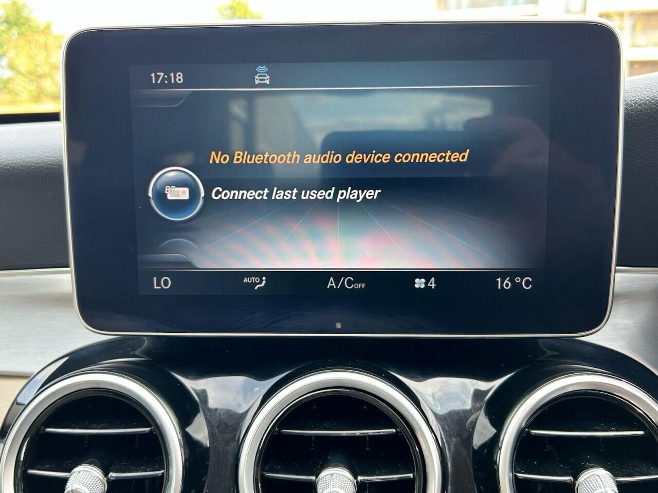 Mercedes-Benz C-Class view 39