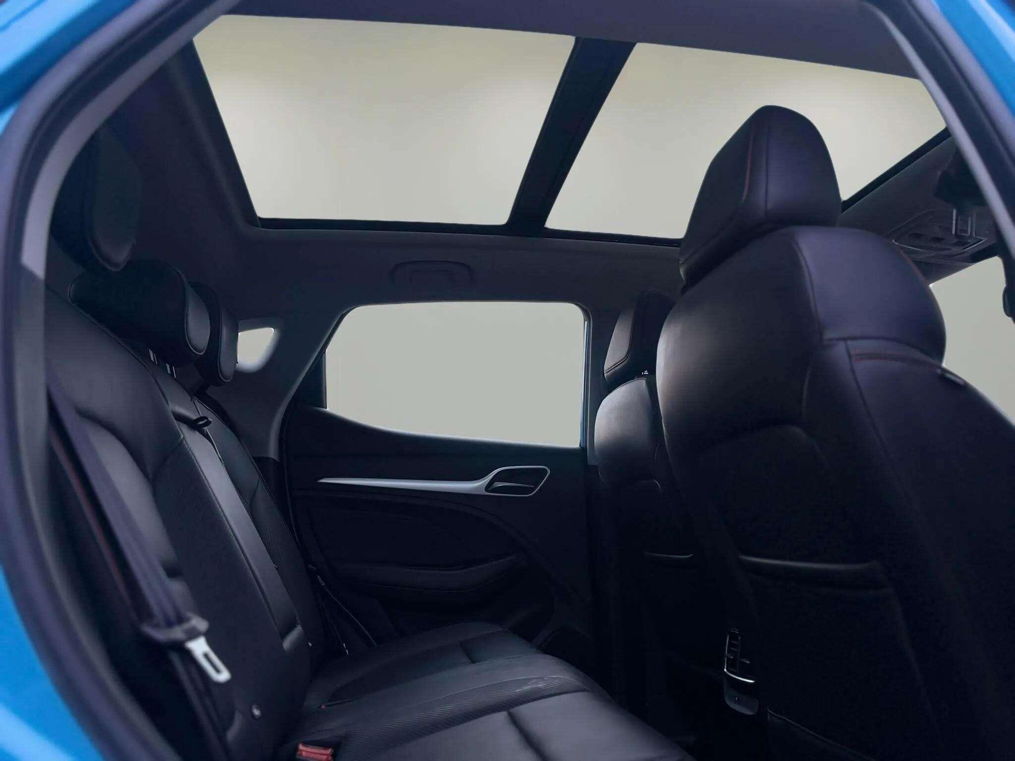 MG MG ZS view 40