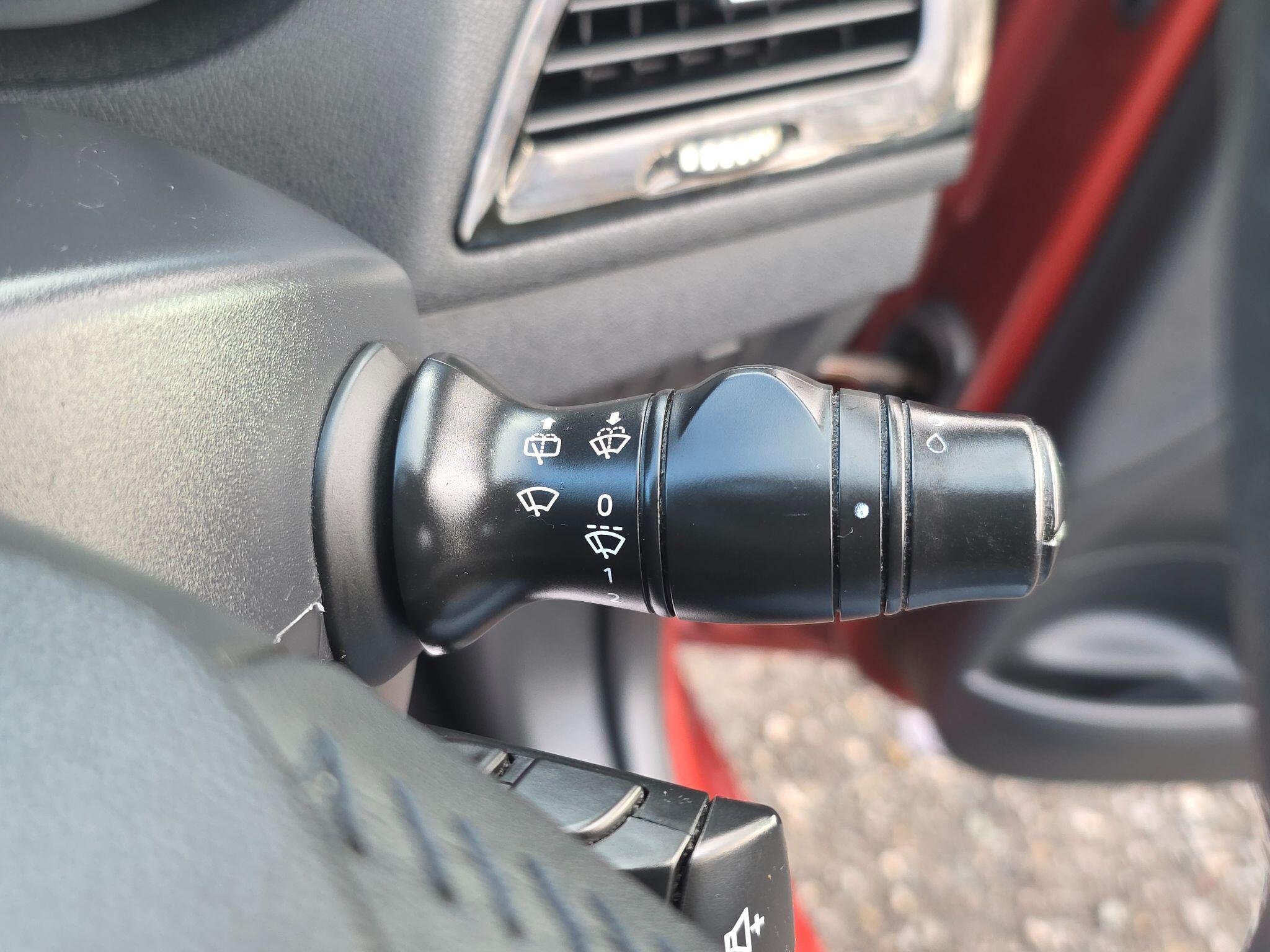 2010 Renault Megane image 36