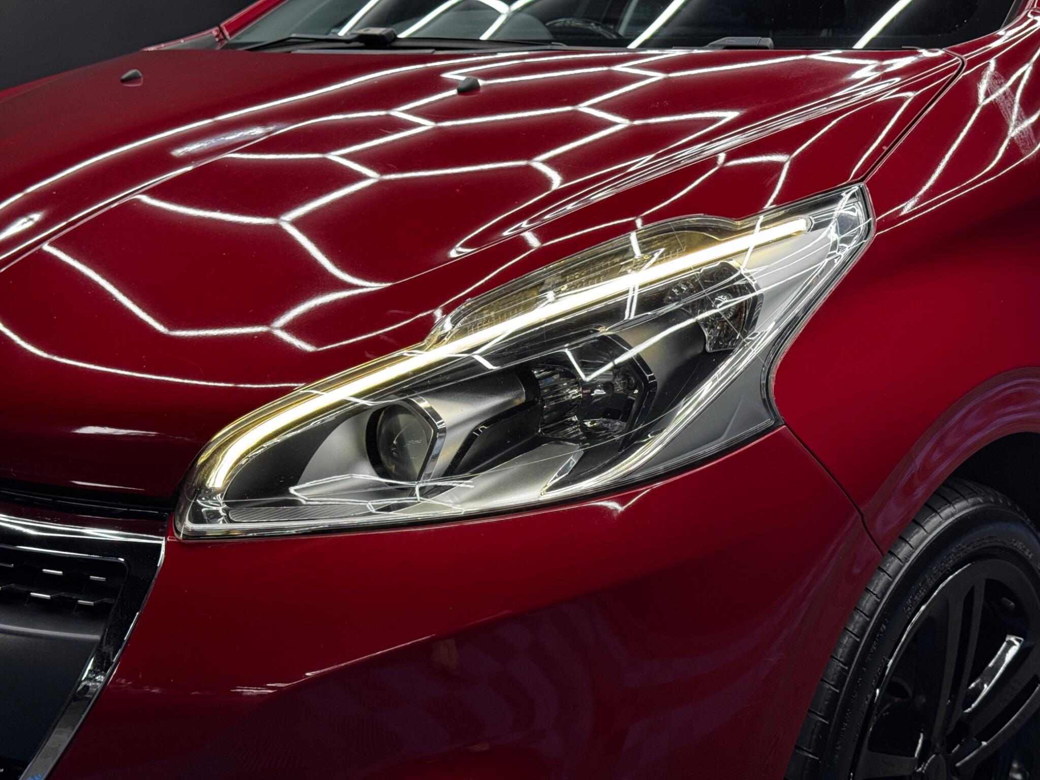 Peugeot 208 view 44