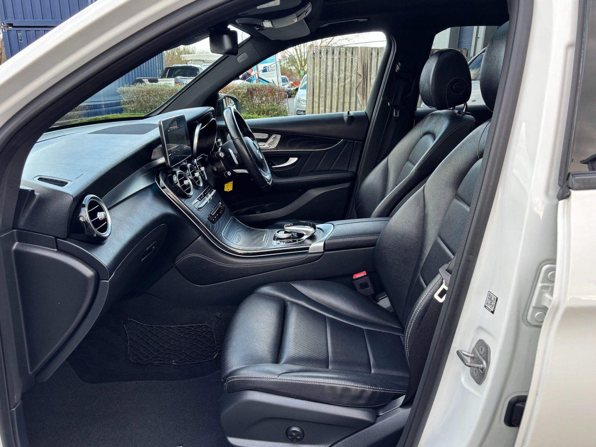 Mercedes-Benz GLC view 27
