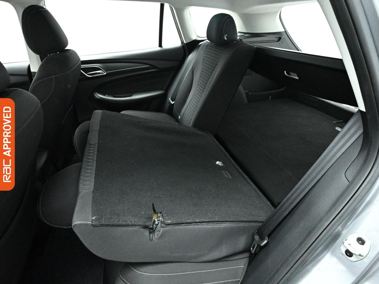 MG MG5 view 26