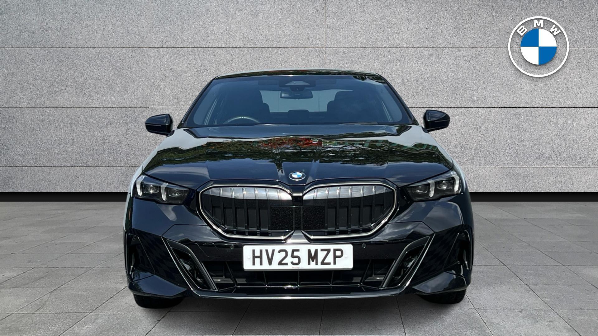BMW 5 Series view 16