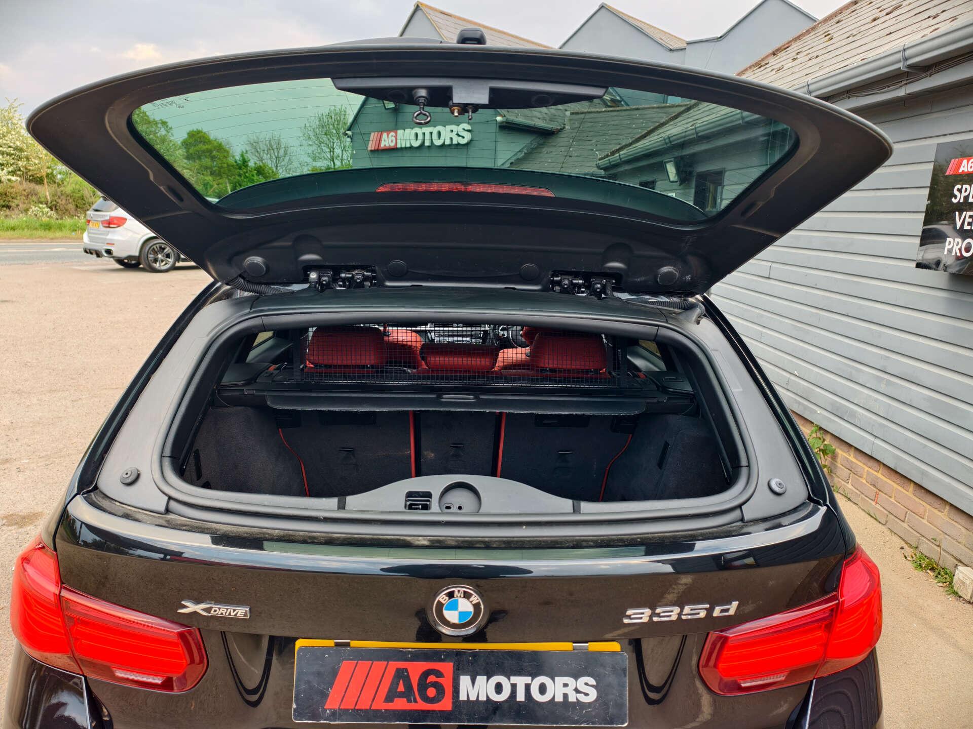 BMW 3 Series view 23