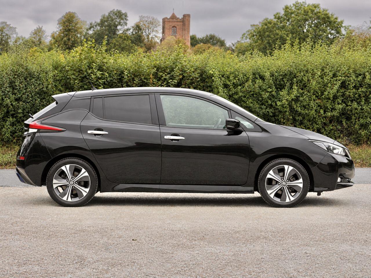 Nissan Leaf view 10