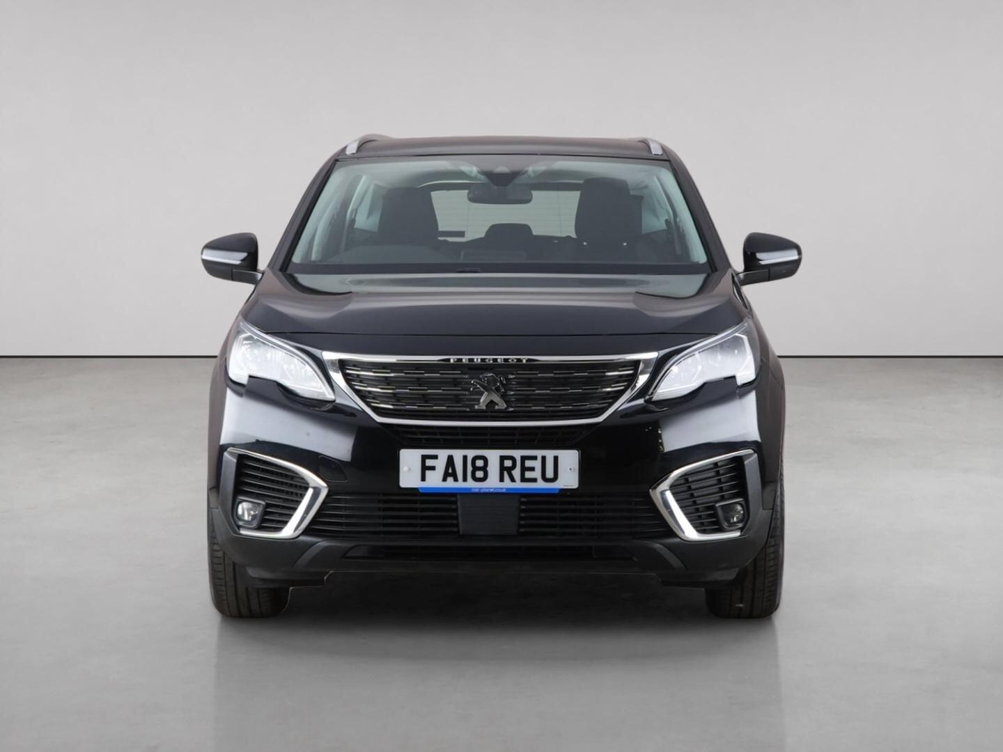 Peugeot 5008 view 5