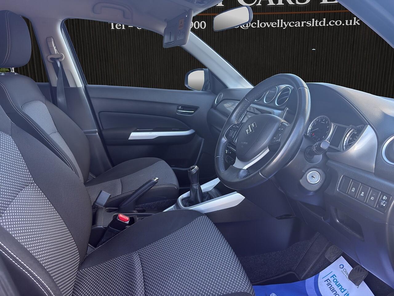 Suzuki Vitara view 2