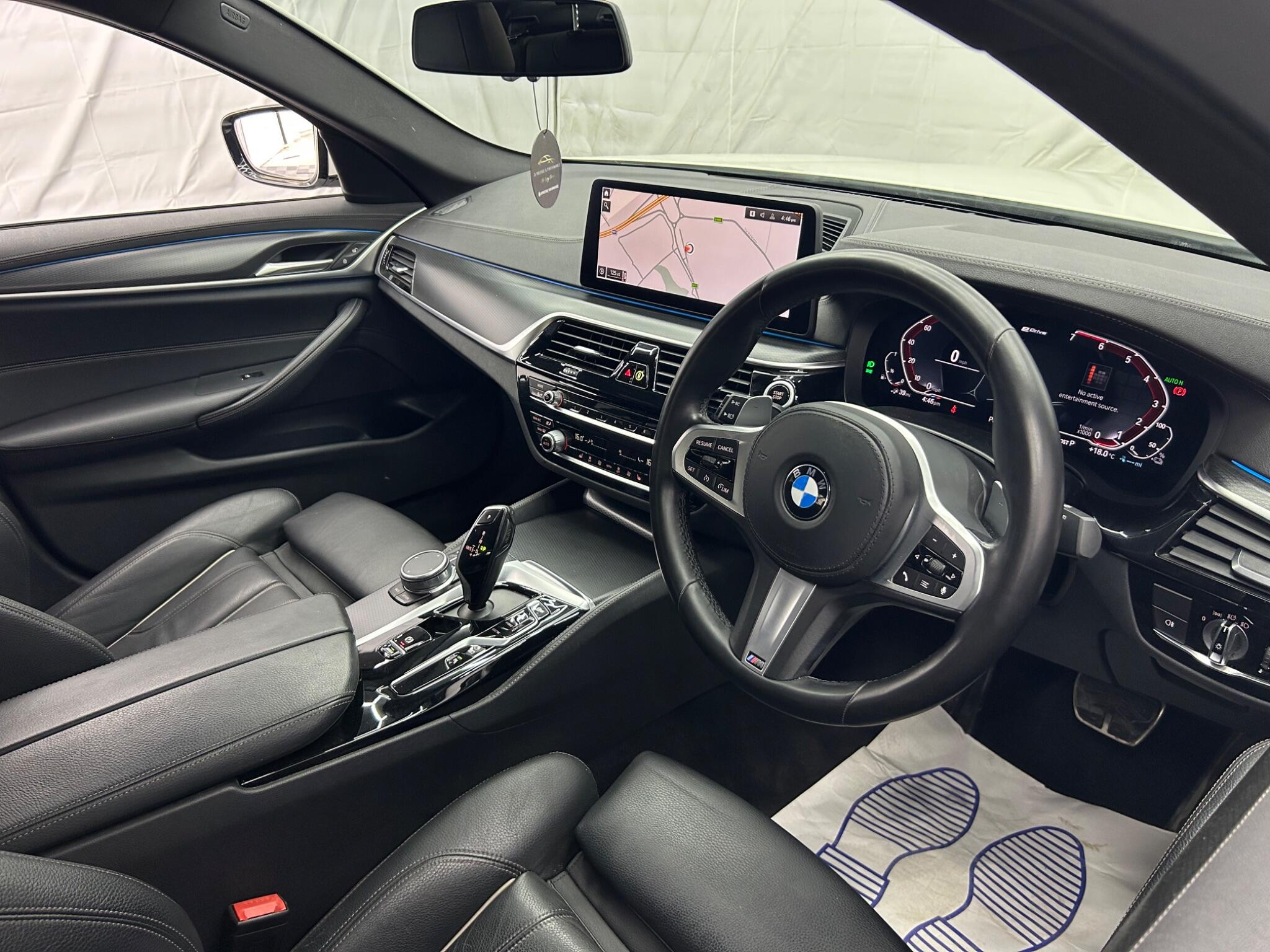 BMW 5 Series view 12