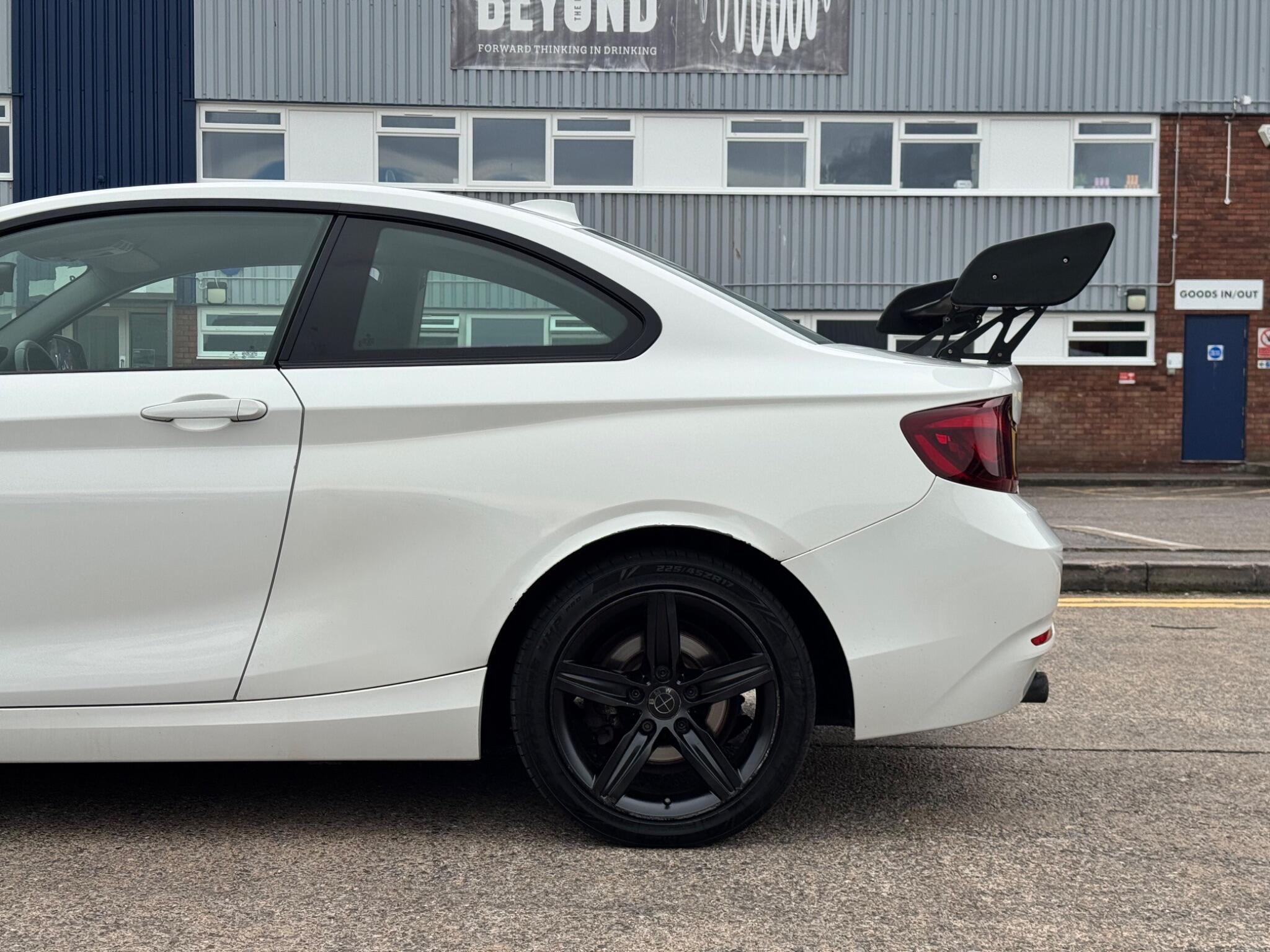 BMW 2 Series view 10