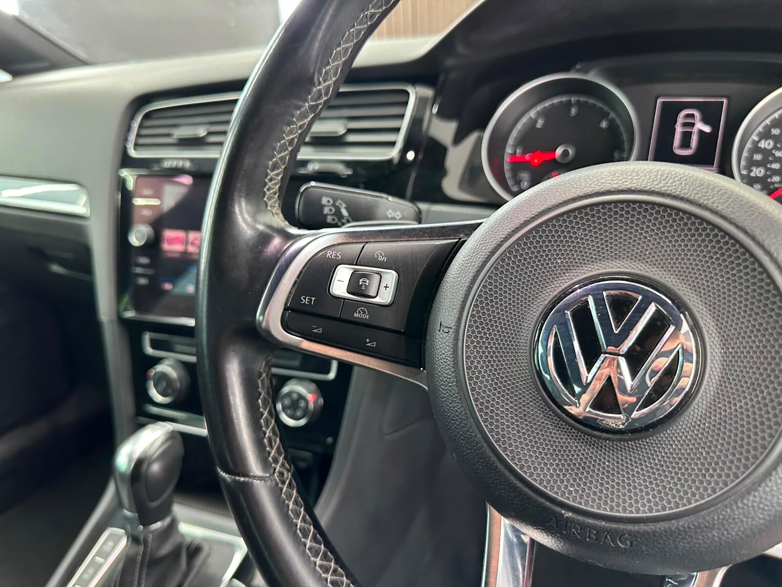 Volkswagen Golf view 36