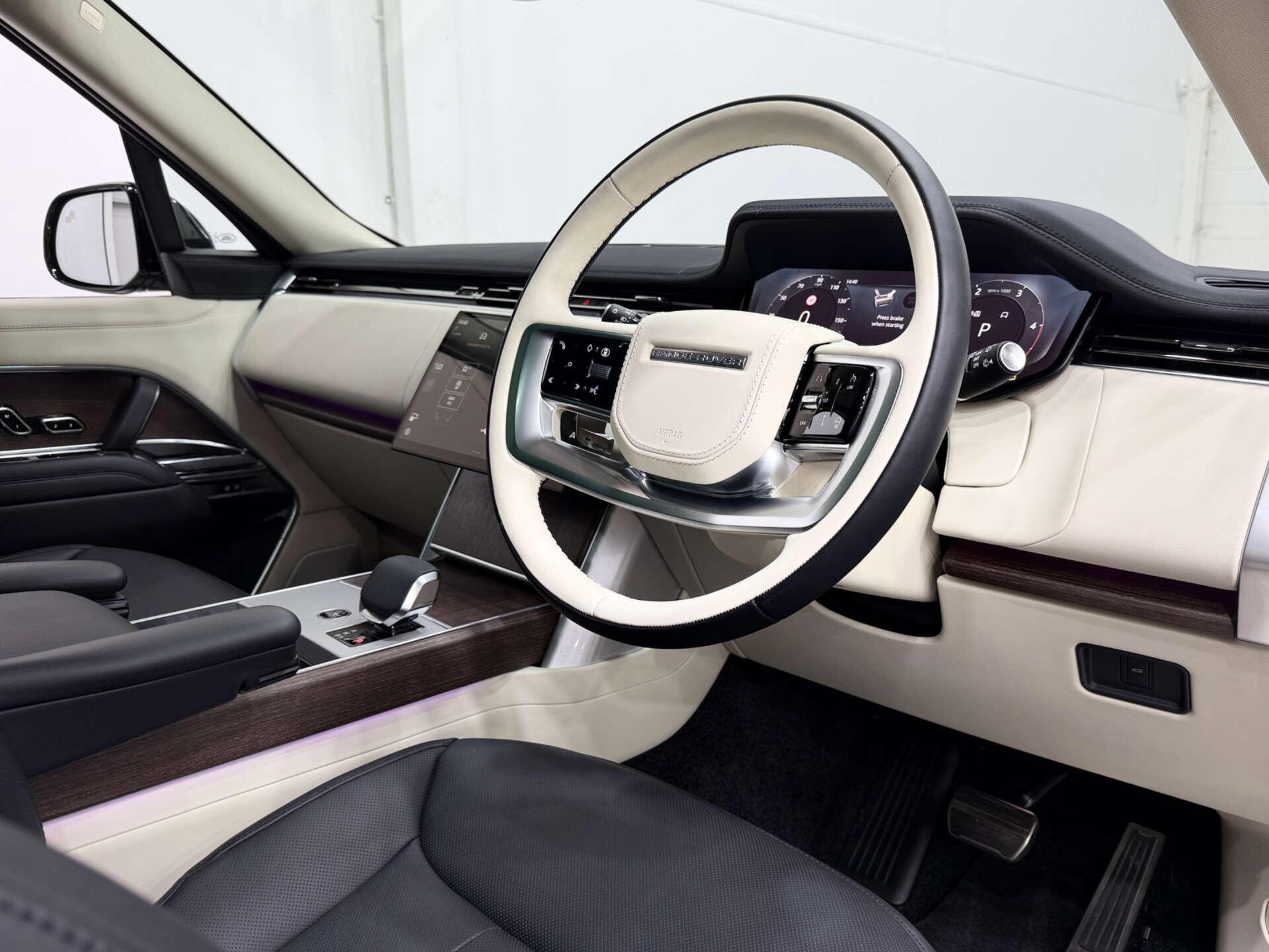 Land Rover Range Rover view 37