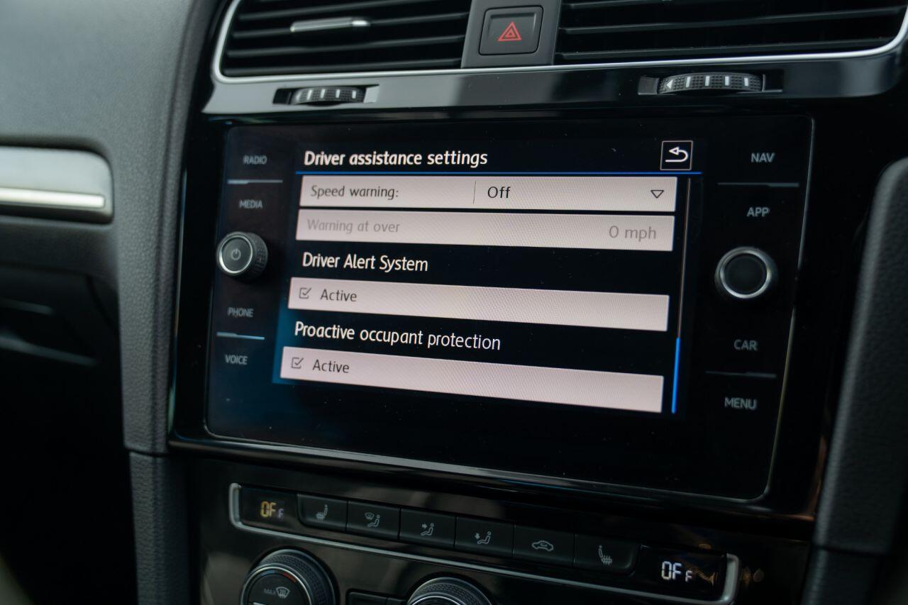 Volkswagen Golf view 72
