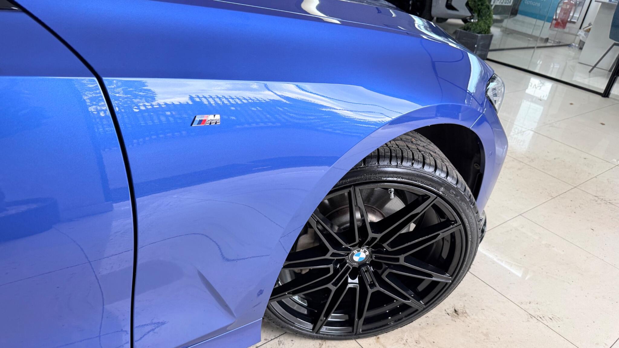 BMW 3 Series view 21