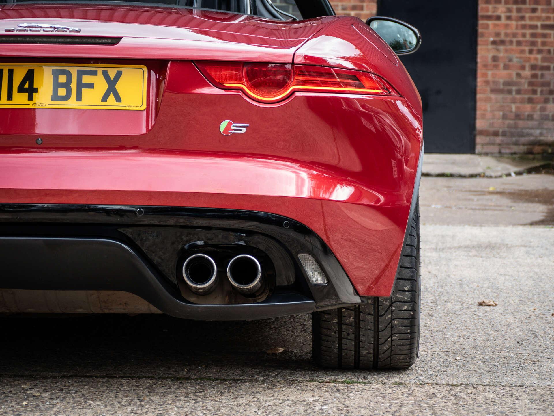Jaguar F-Type view 18
