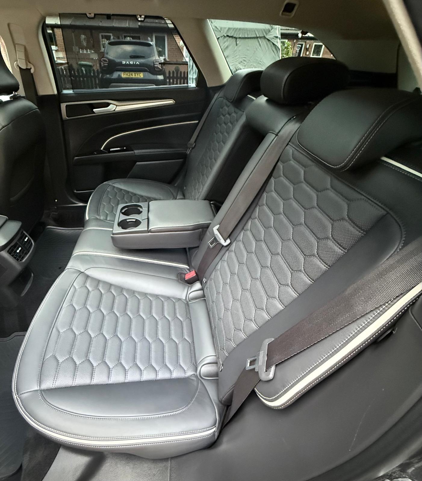 Ford Mondeo view 30