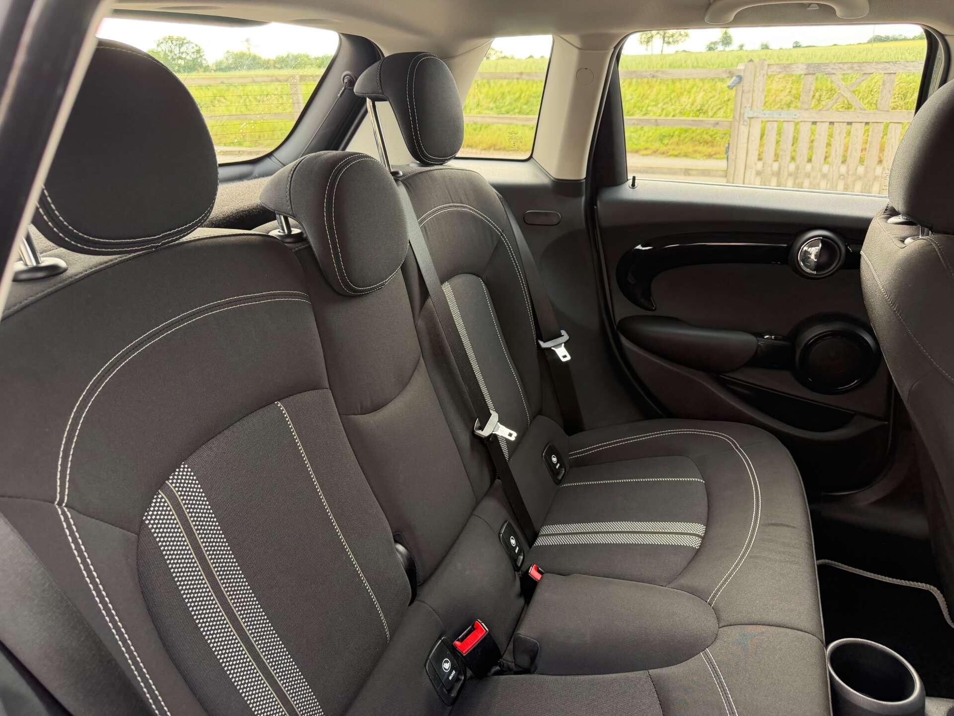 Mini Hatch view 14