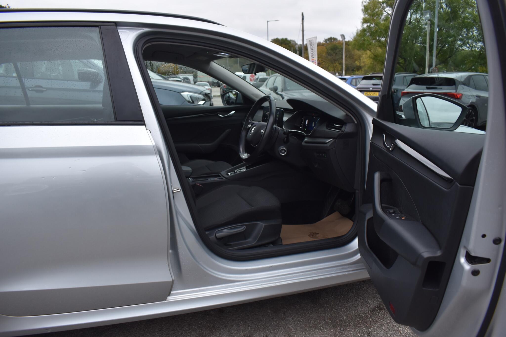 Octavia - 1.0 TSI e-TEC MHEV SE Technology DSG Euro 6 (s/s) 5dr - Image 8
