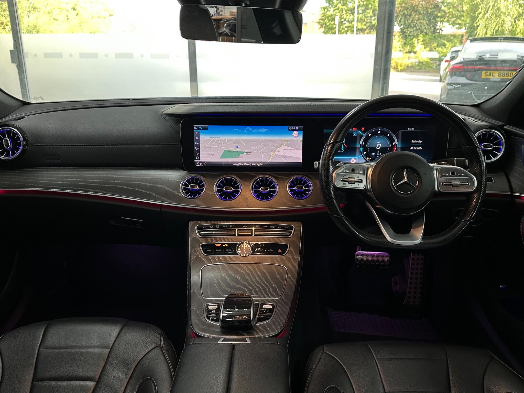 Mercedes-Benz CLS view 19