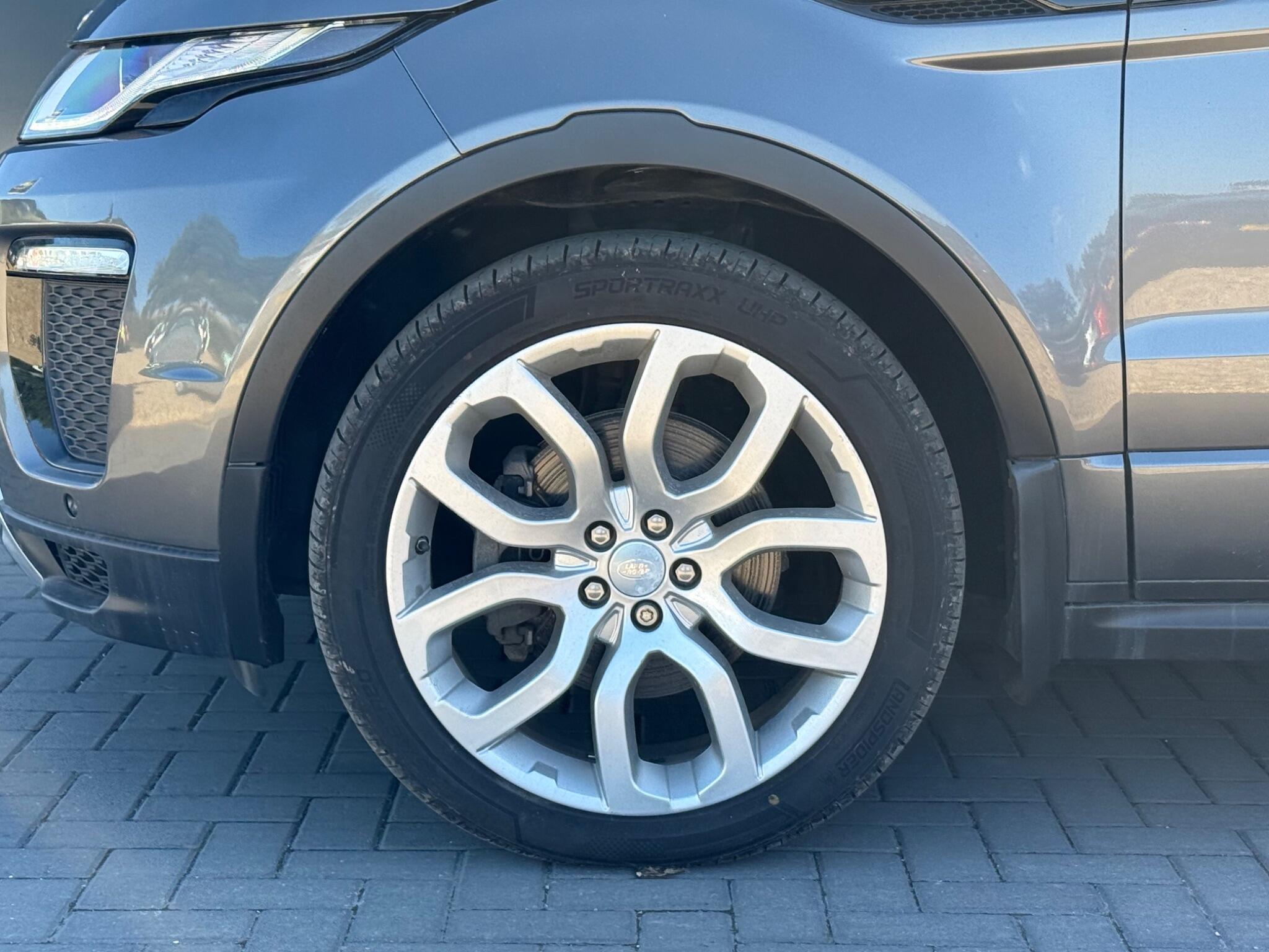 Land Rover Range Rover Evoque view 12