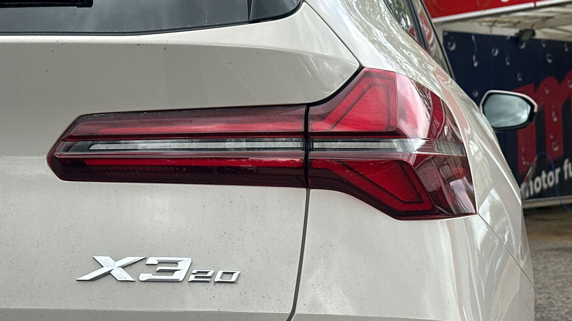 BMW X3 view 22