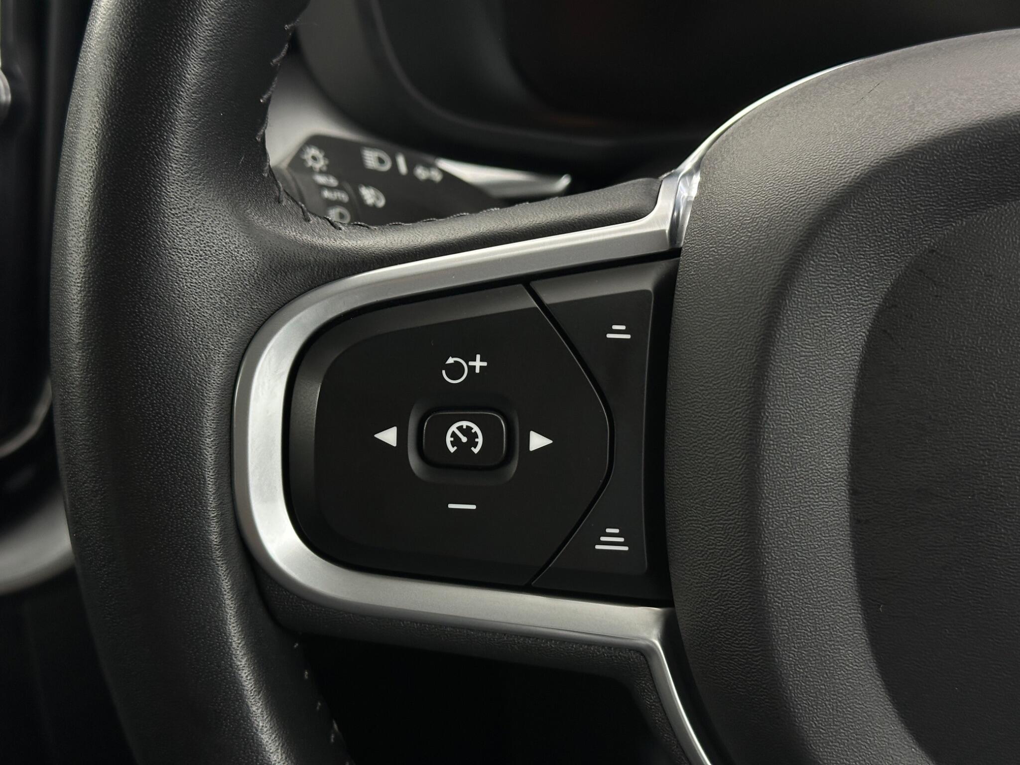 Volvo XC60 view 15