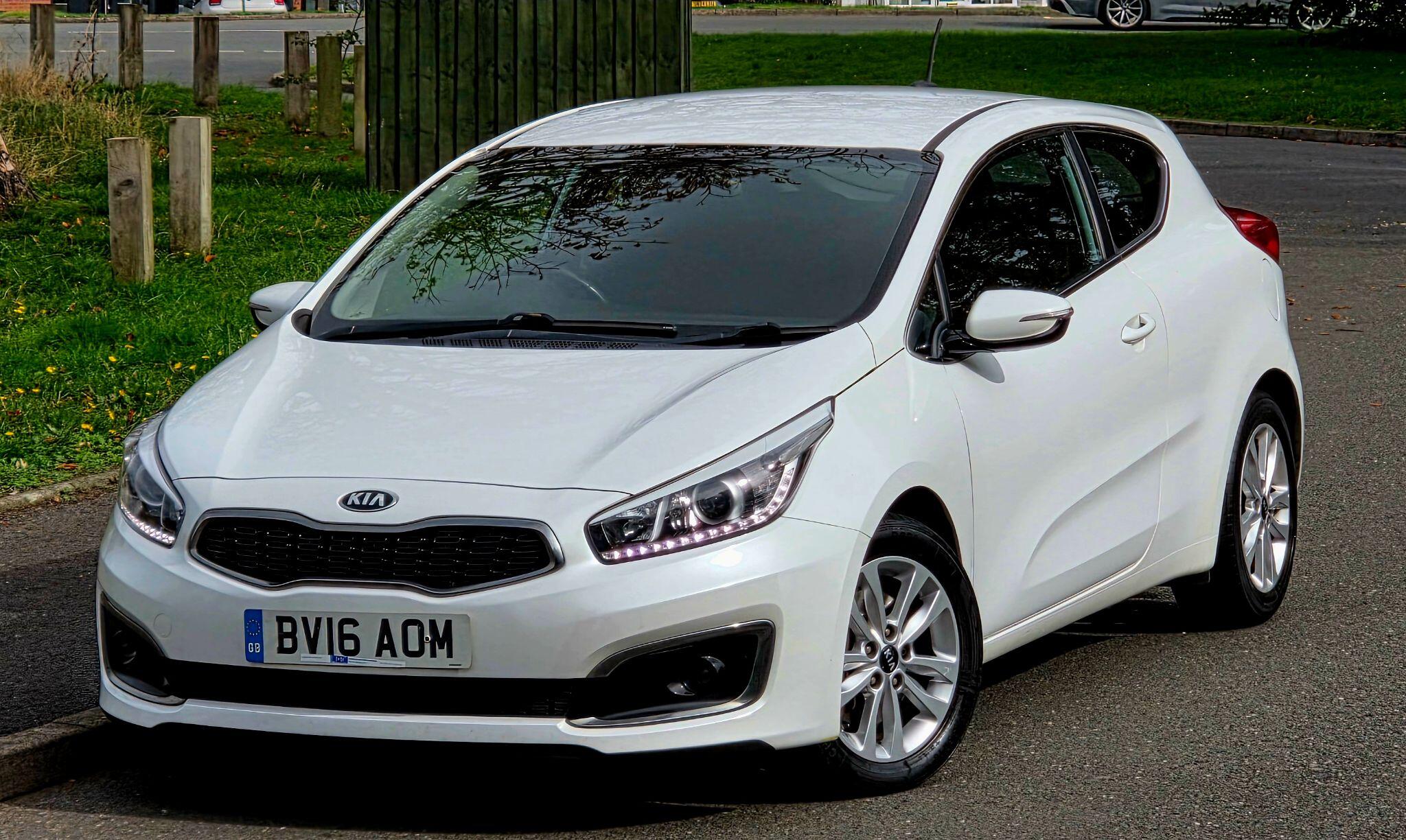 Kia ProCeed view 18