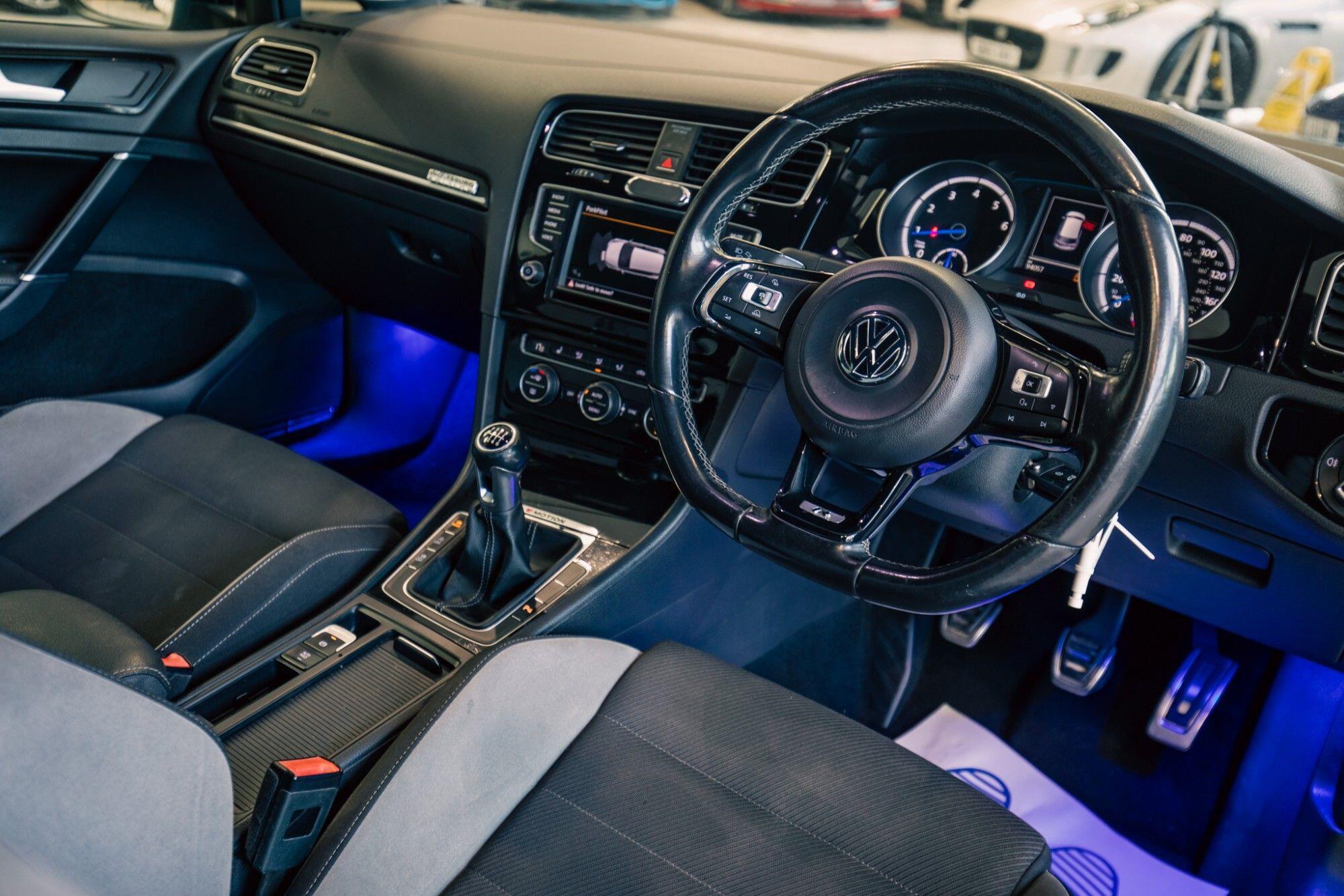 Volkswagen Golf view 2