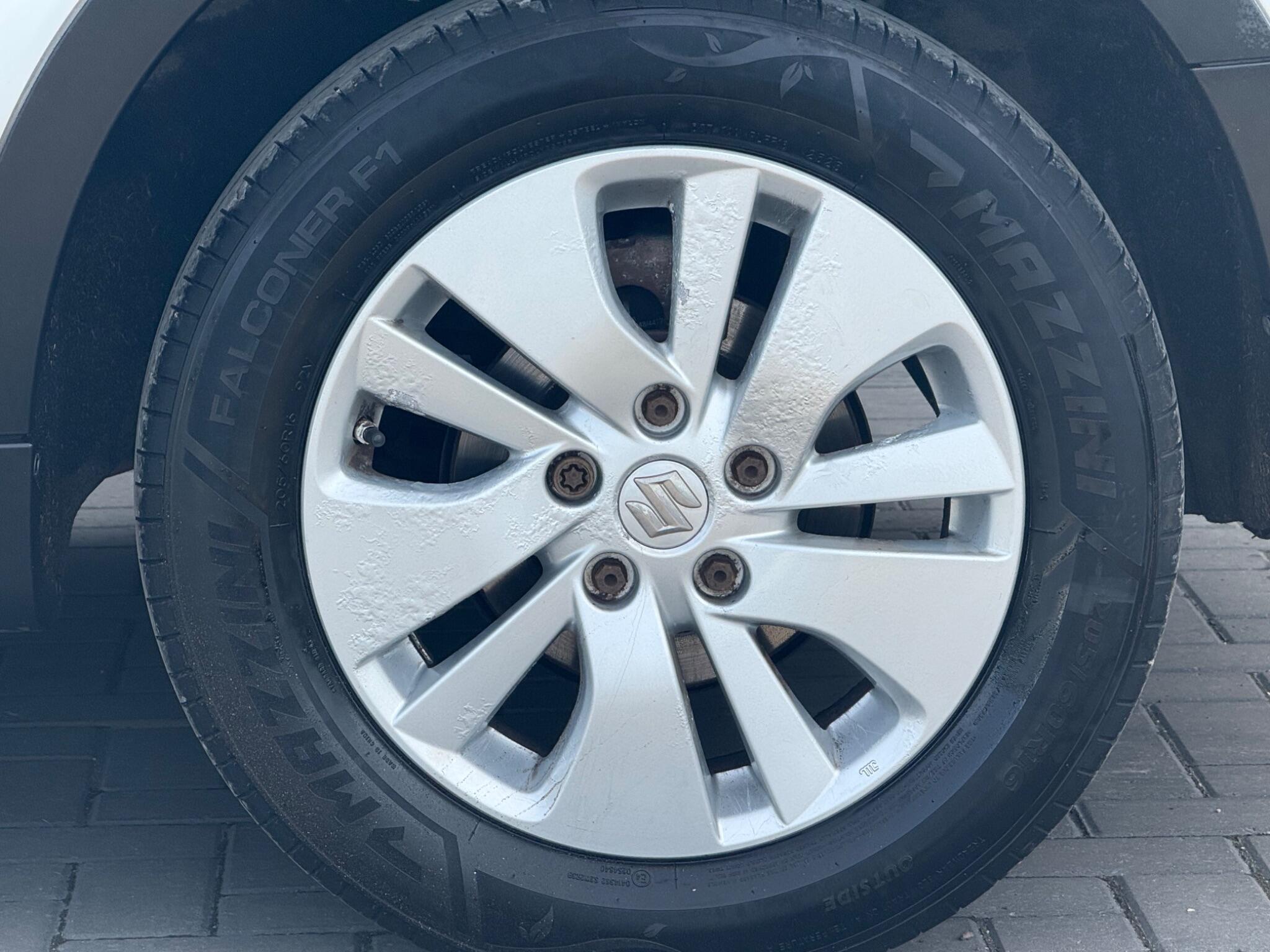 Suzuki SX4 S-Cross view 15