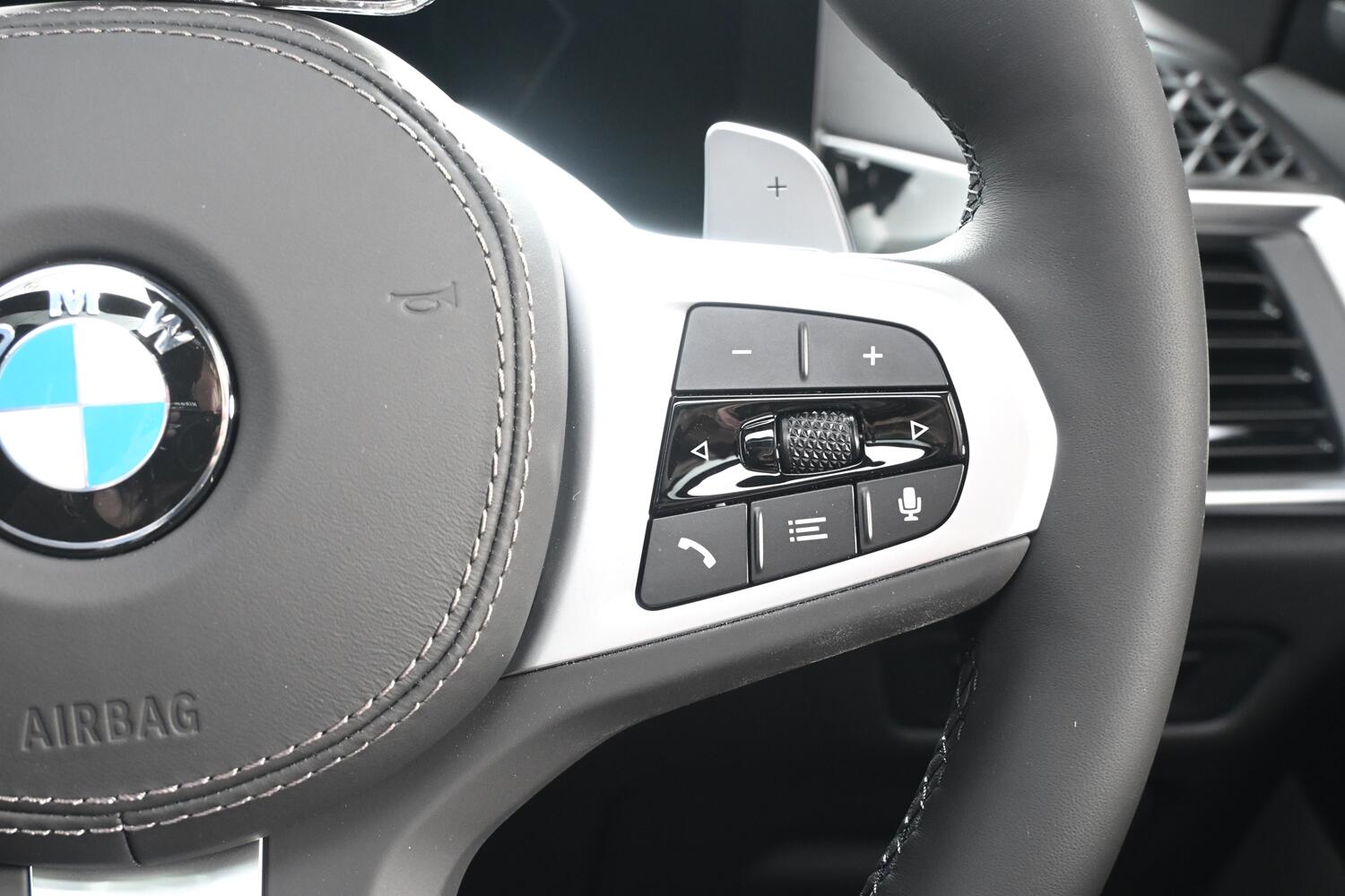 BMW X5 view 18
