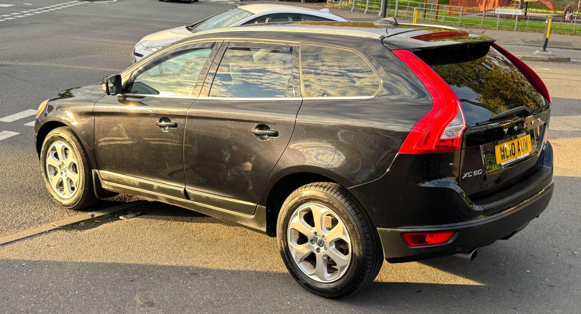 Volvo XC60 view 10