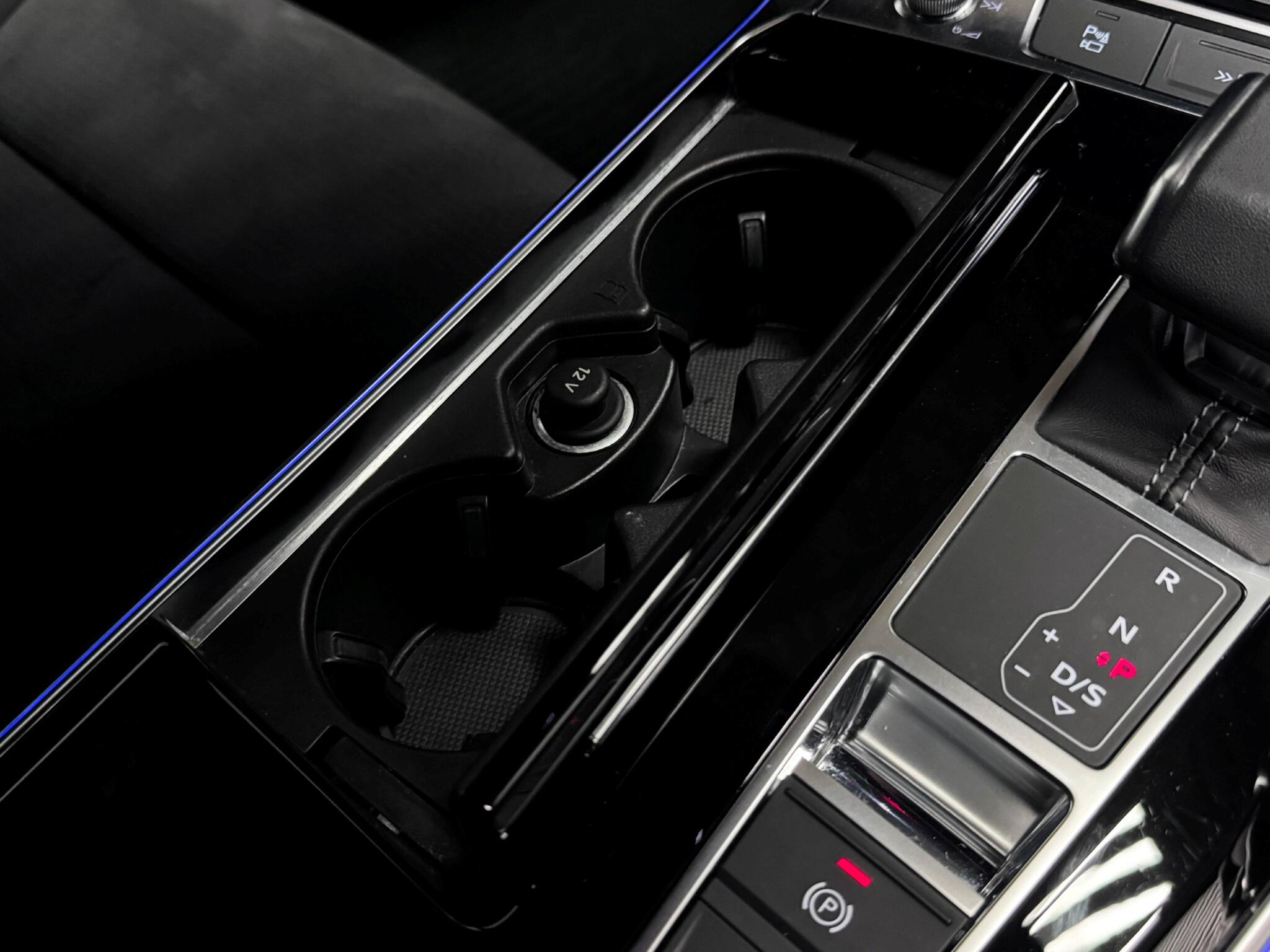 Audi A6 view 39