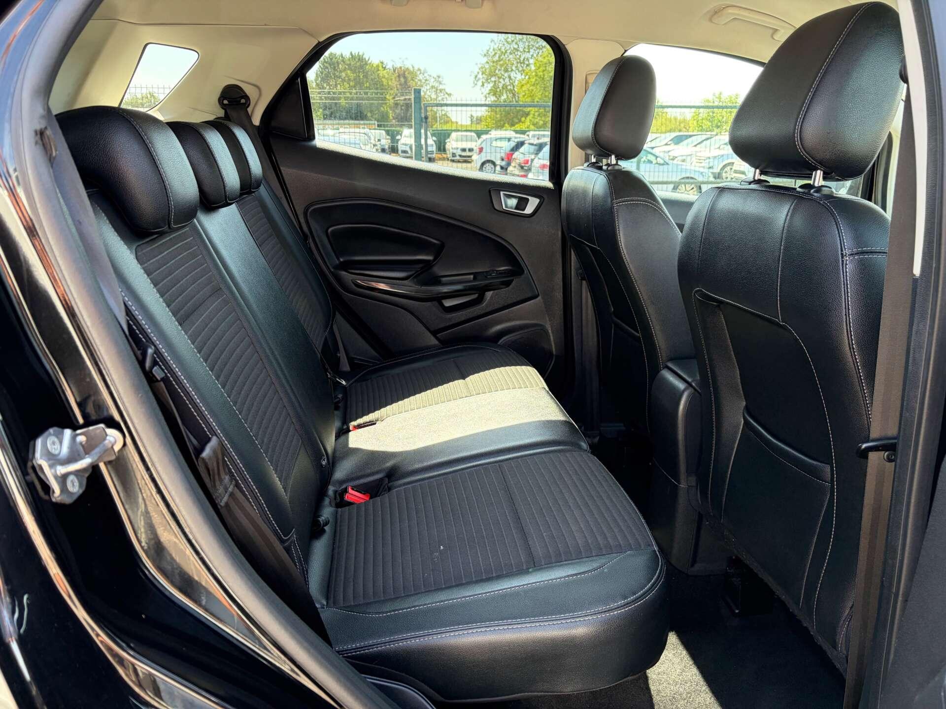 Ford Ecosport view 25