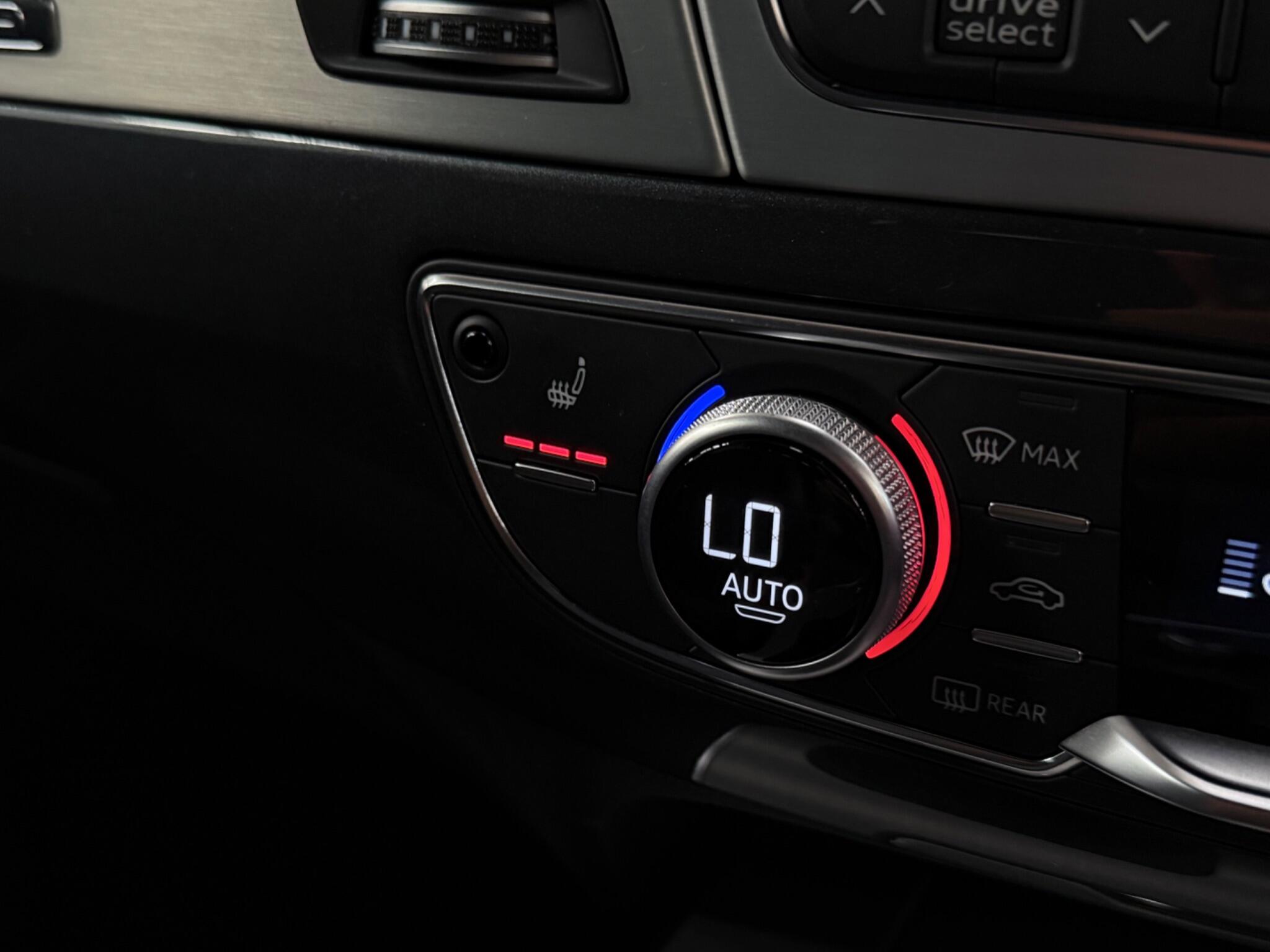 Audi Q7 view 26