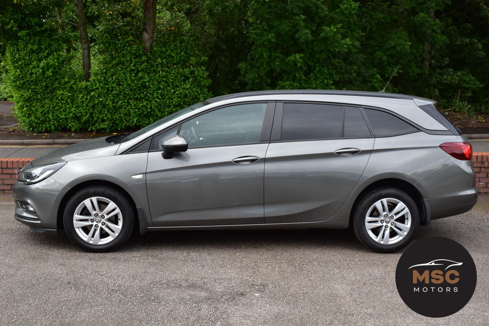 Vauxhall Astra view 9