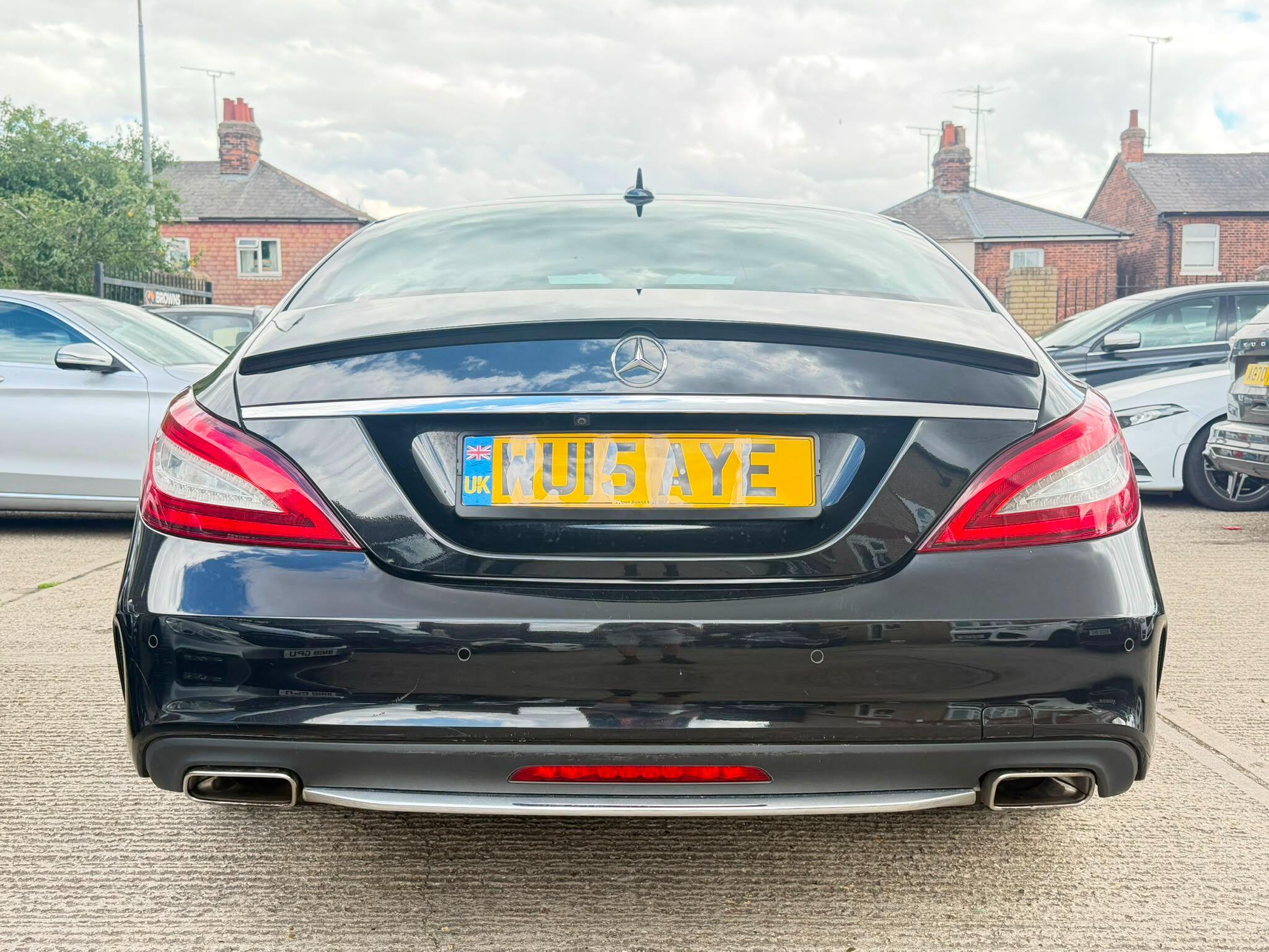 Mercedes-Benz CLS view 4