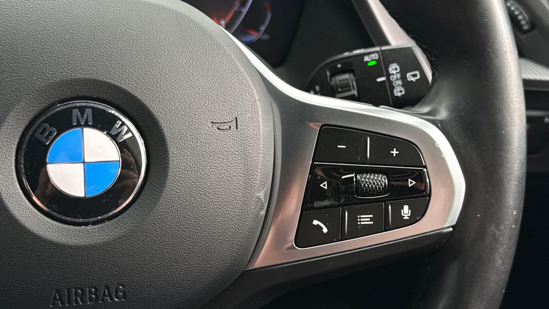 BMW 1 Series view 19