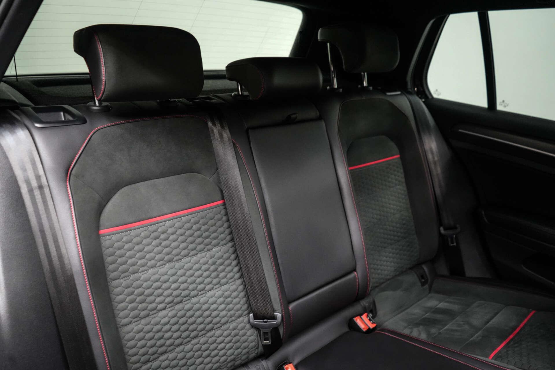 Volkswagen Golf view 18