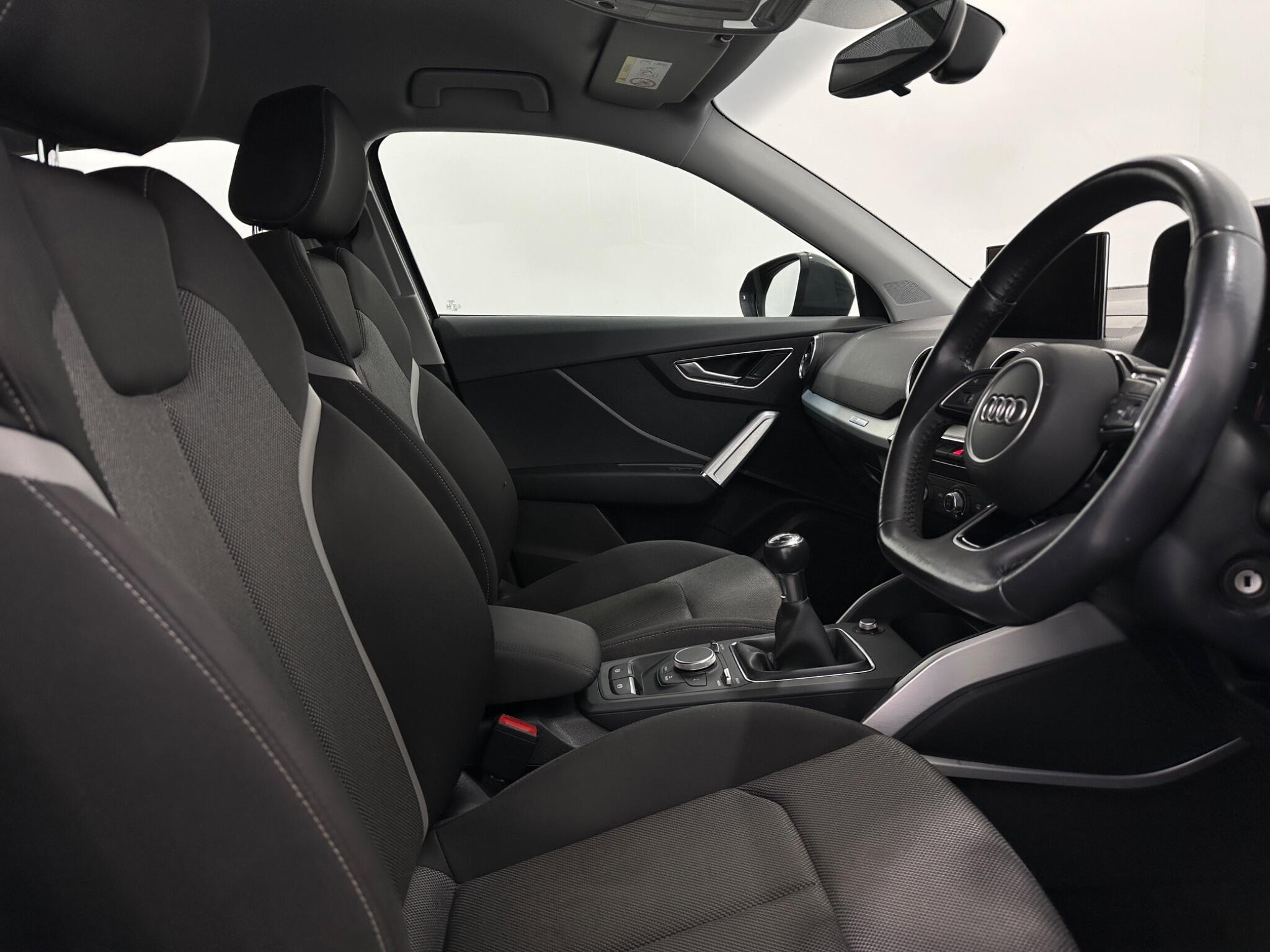 Audi Q2 view 32