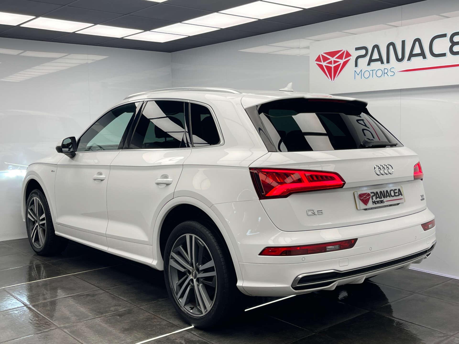 Audi Q5 view 26