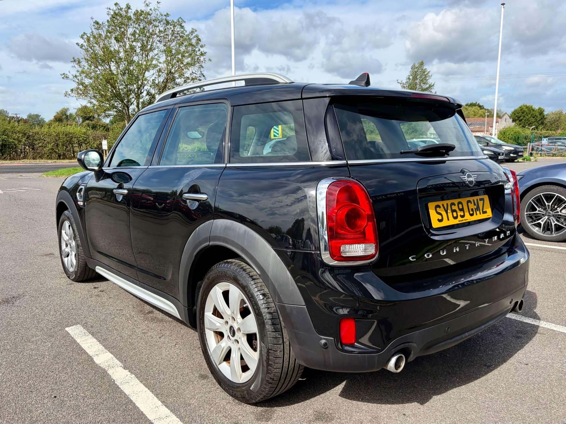 Mini Countryman view 6