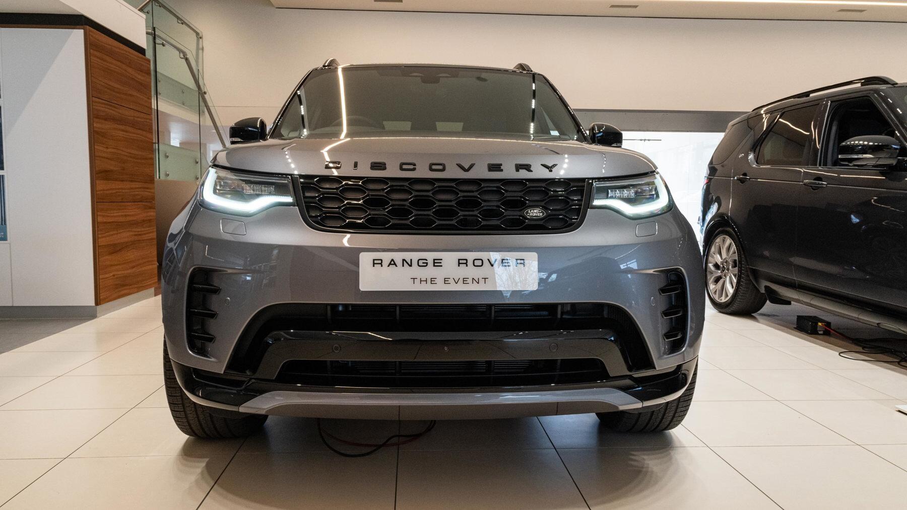 Land Rover Discovery view 7