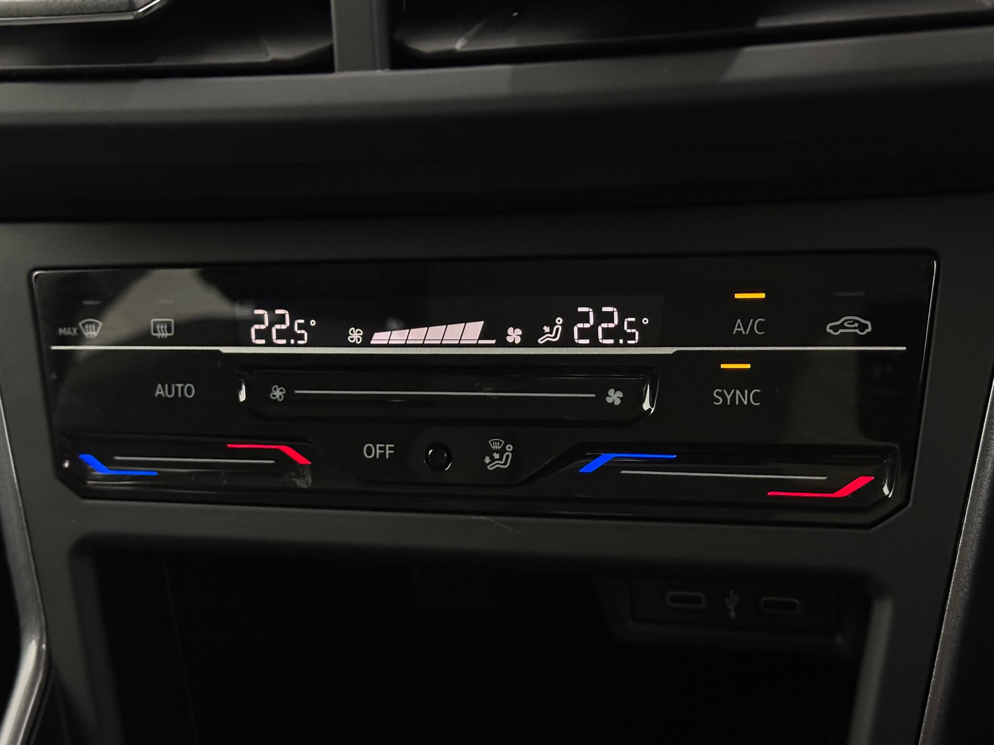Volkswagen Polo view 21