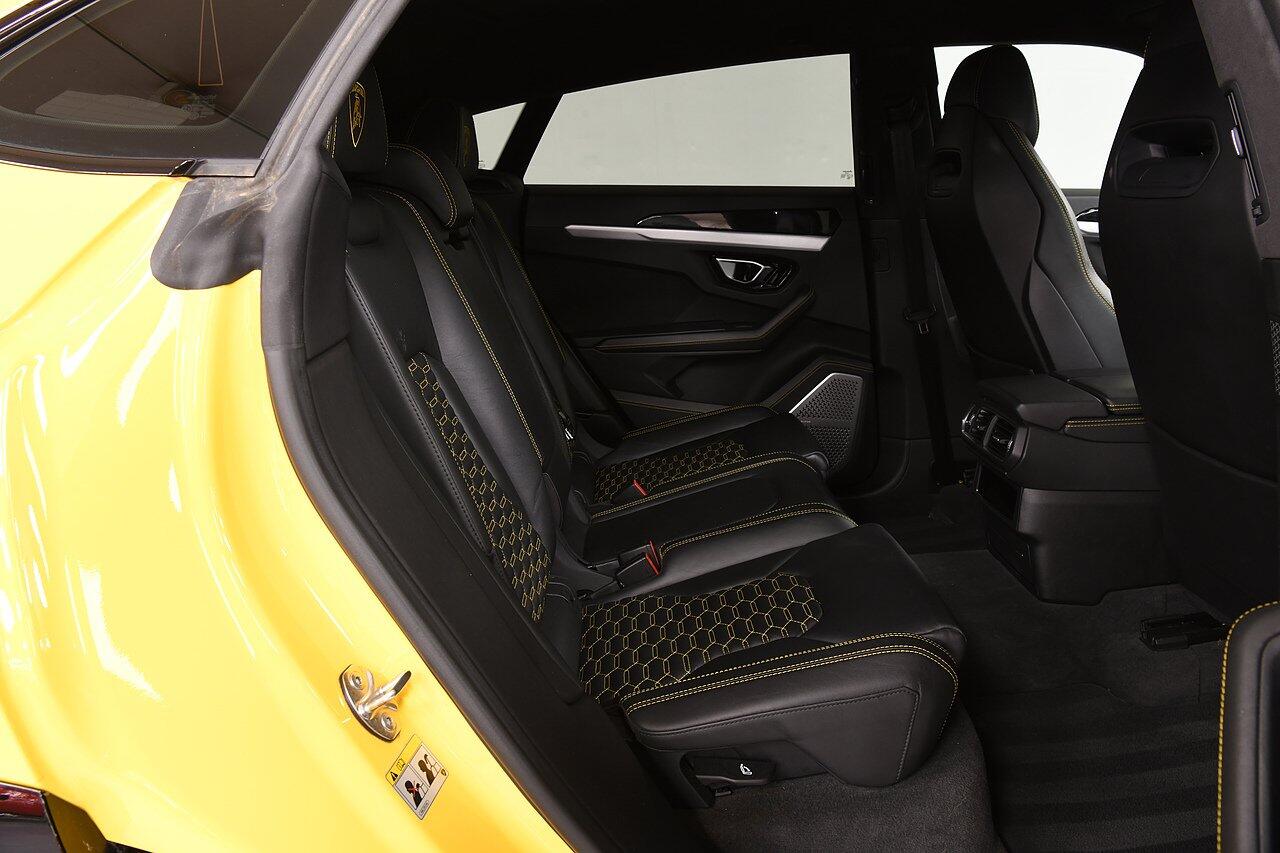 Lamborghini Urus view 25