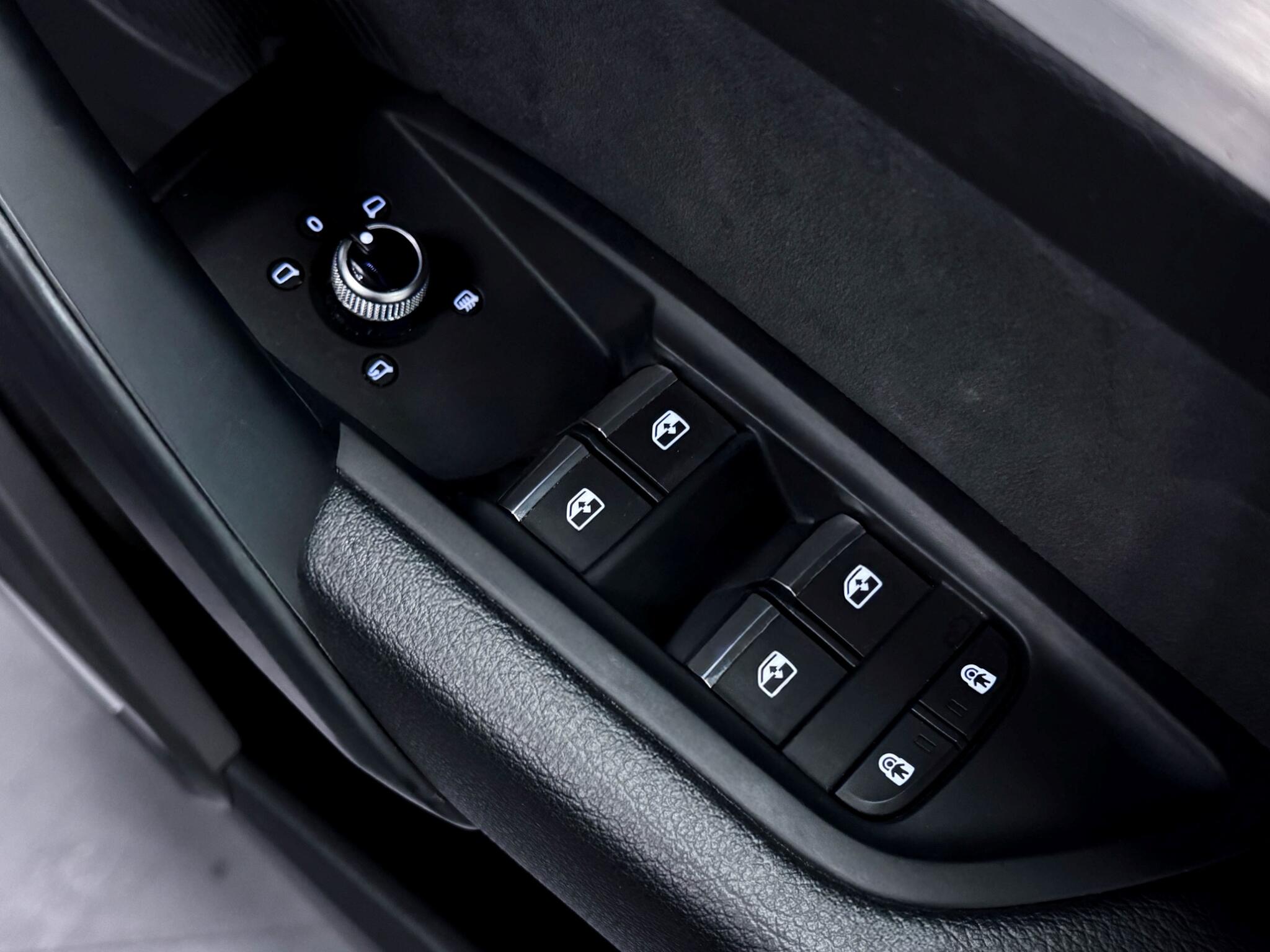 Audi Q5 view 22
