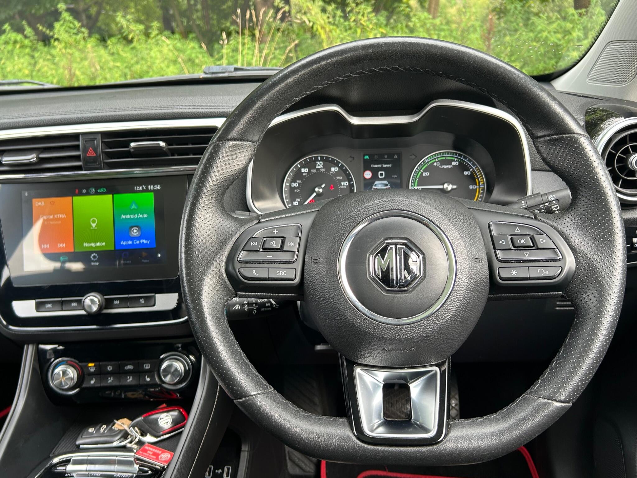 MG ZS view 52