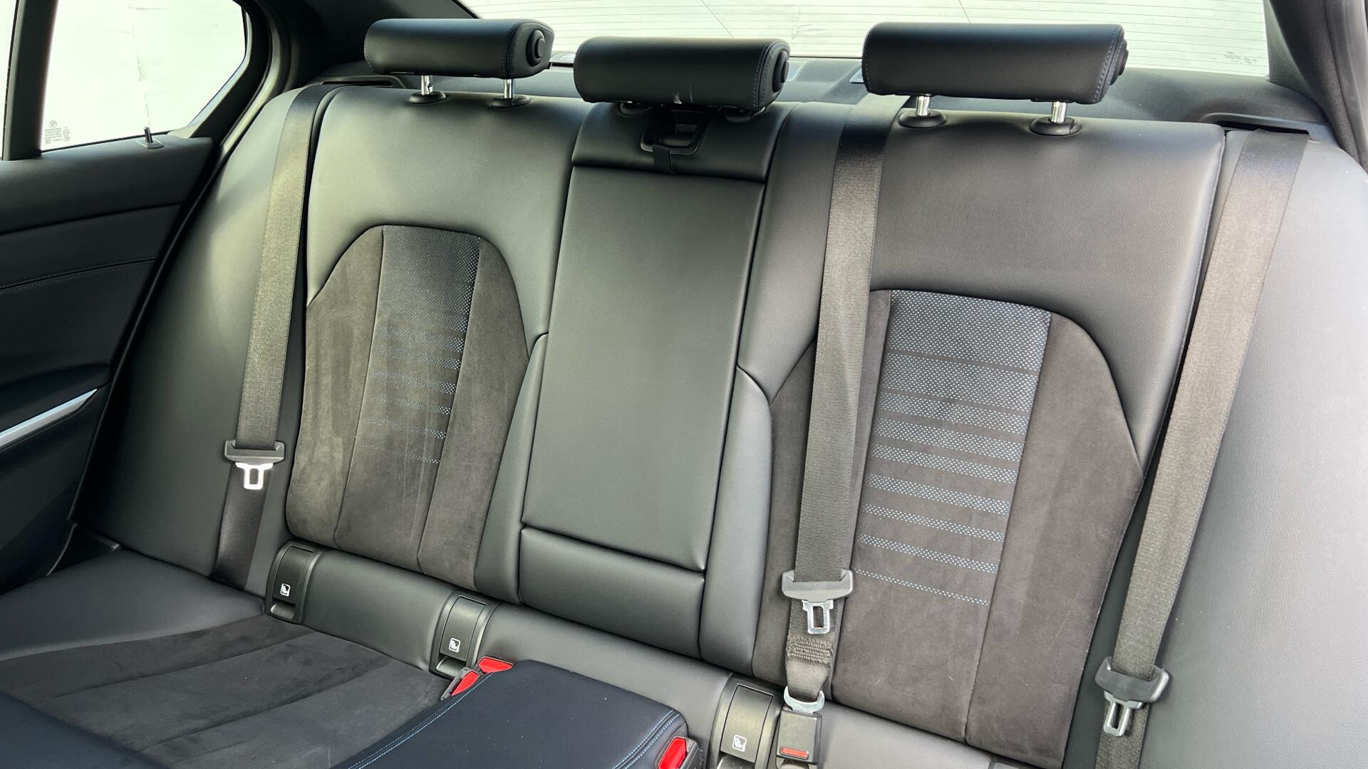BMW 3 Series view 12